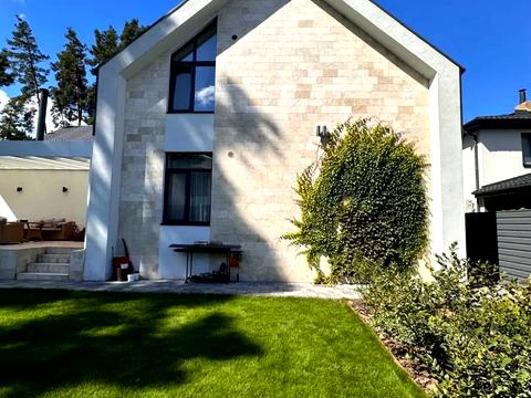 будинок за адресою Отамана Орлика вул.