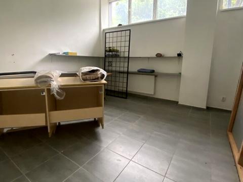 комерційна за адресою Миколи Бобяка, 13 В