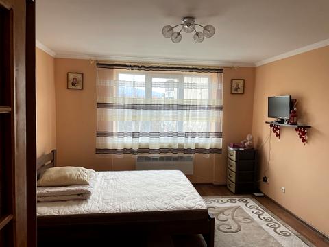 квартира за адресою Київської Русі, 4