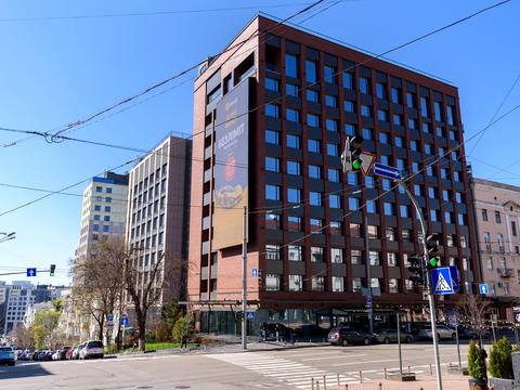 комерційна за адресою Саксаганського вул., 53/80