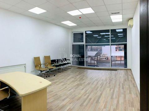 комерційна за адресою Лесі Українки бульв., 7-Б