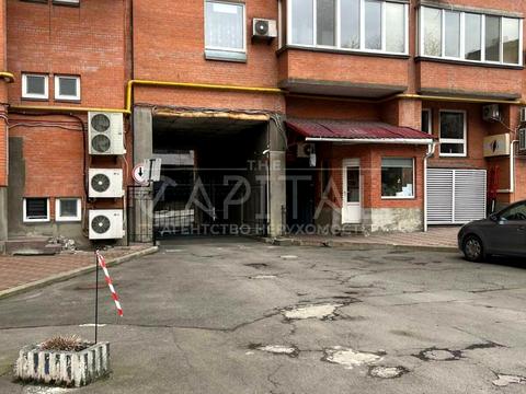 комерційна за адресою Олександра Кониського вул., 52-58