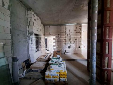 комерційна за адресою Осіння вул., 28