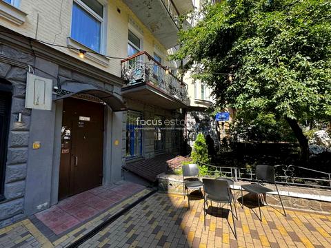 комерційна за адресою Микільсько-Ботанічна вул., 3