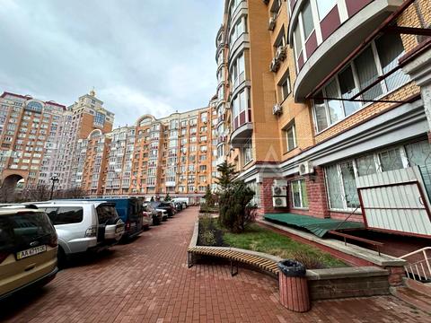 комерційна за адресою Володимира Івасюка просп. (Героїв Сталінграду), 4
