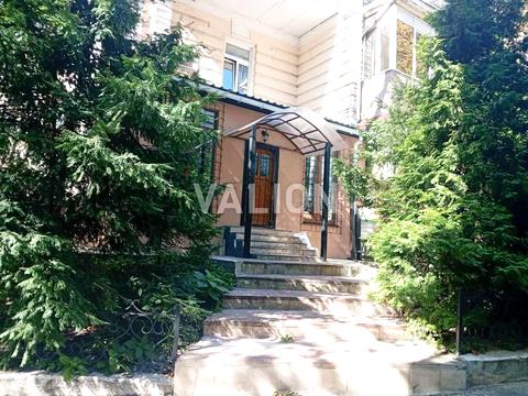 коммерческая по адресу Трёхсвятительская ул., 13