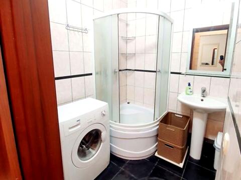 квартира за адресою Феодосійський пров., 14