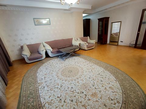 квартира за адресою Літературна вул., 1а