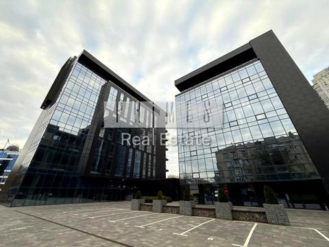 комерційна за адресою Київ, Миколи Міхновського бульв. (Дружби народів), 16