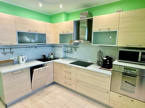 квартира за адресою Космічна вул., 3