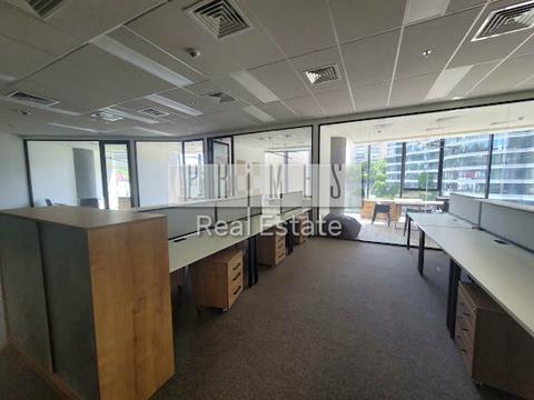 комерційна за адресою Болсуновська вул. (Сергія Струтинського), 13