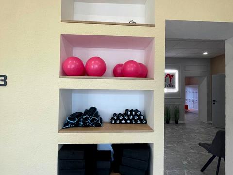 комерційна за адресою Оболонська набережна вул., 15