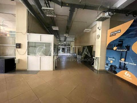 комерційна за адресою Харківське шосе, 19-Б