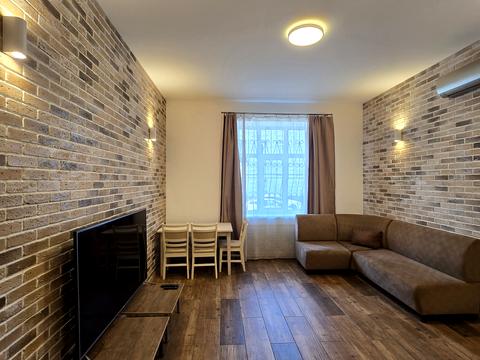 квартира за адресою Братська вул., 10