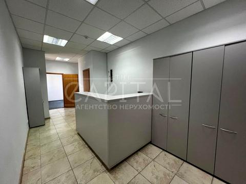 комерційна за адресою Київ, Лаврська вул. (Січневого Повстання), 4-В