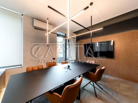 коммерческая по адресу Calle Dilova ул. (Димитрова), 1/2