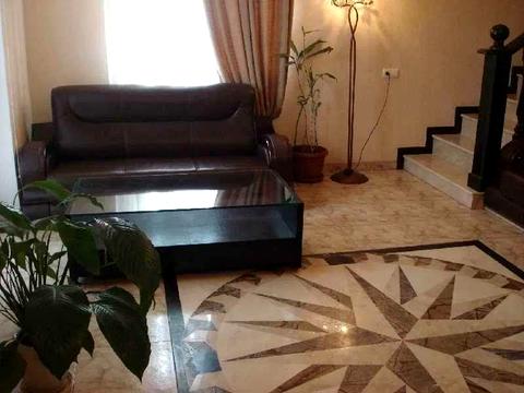 будинок за адресою Богатирська вул., 42