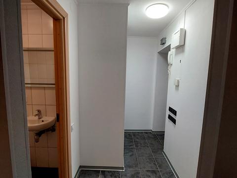 коммерческая по адресу Полтавская ул., 3