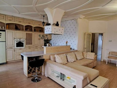 квартира за адресою Академіка Сахарова вул., 16