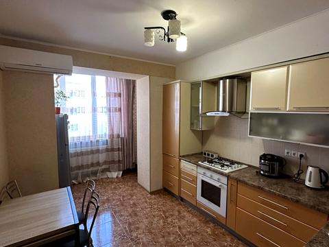 квартира за адресою Івана Миколайчука вул., 20Б