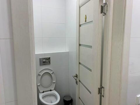 комерційна за адресою Кловський узвіз (Кловський), 7