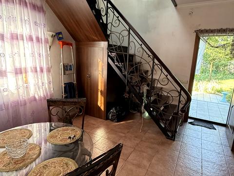 будинок за адресою с. Нові Безрадичі, Піщана, 42