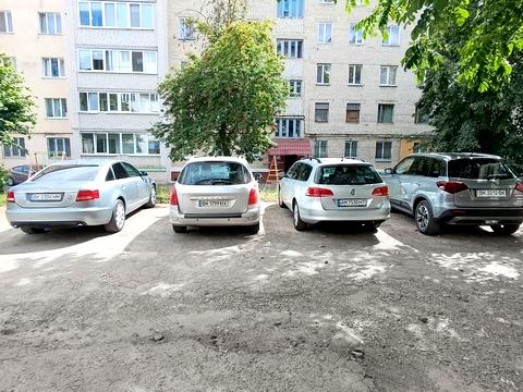 квартира за адресою вул. Відінська, 27