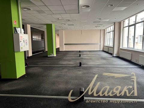 комерційна за адресою Фізкультури вул., 30в