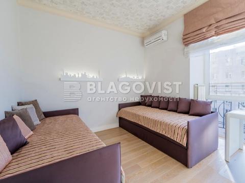 квартира за адресою Почайнинська вул., 70