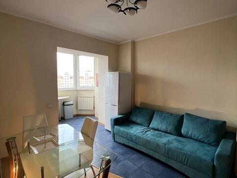 квартира за адресою Анни Ахматової вул., 35-А