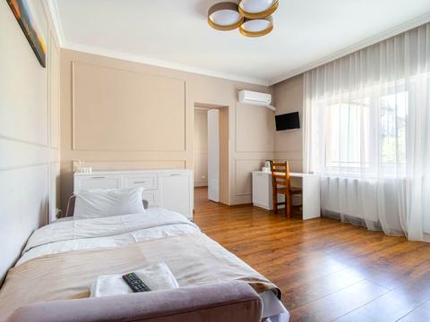 комерційна за адресою Бориславська вул., 33