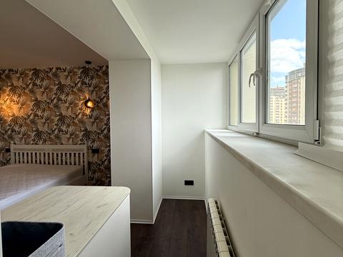 квартира за адресою Святошинська пл., 1