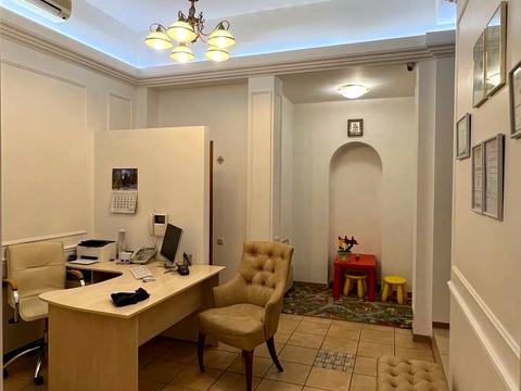 комерційна за адресою Київ, Січових Стрільців вул. (Артема), 42