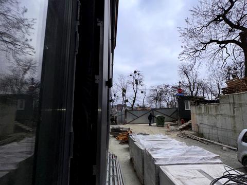 комерційна за адресою Клепарівська вул., 15
