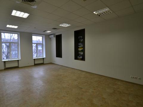 комерційна за адресою Гоголівська вул., 39
