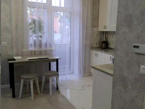 квартира за адресою Панаса Мирного вул., 27