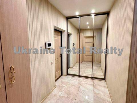 квартира за адресою Анни Ахматової вул., 30