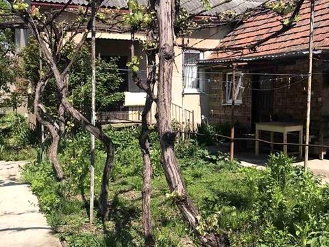 дом по адресу Центральна