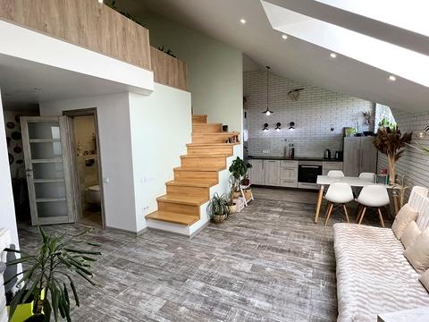 квартира за адресою Кібернетична вул., 42-А