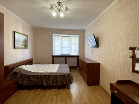 квартира за адресою Ревуцького вул., 5