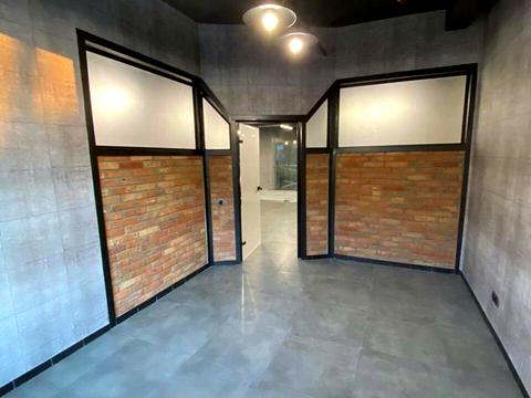 комерційна за адресою Дмитра Яворницького просп. (Карла Маркса), 72-Б