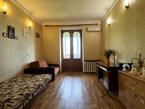 квартира за адресою Дмитра Яворницького просп. (Карла Маркса), 26