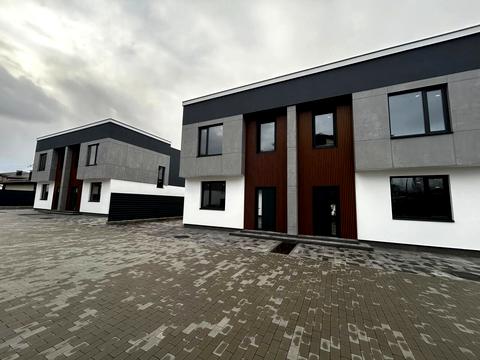 будинок за адресою Каштанова