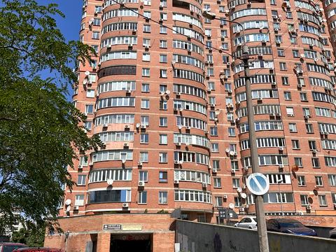 квартира за адресою Київ, Срібнокільська вул., 14-А