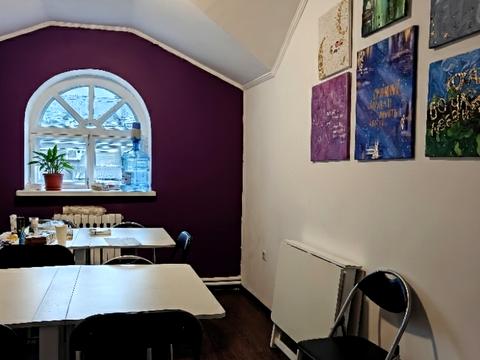 комерційна за адресою майдан Перемоги пл., 1