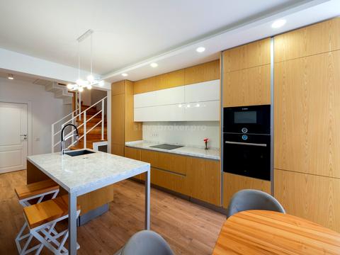 квартира за адресою Регенераторна вул., 4