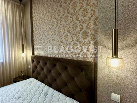 квартира по адресу Софии Русовой ул., 5