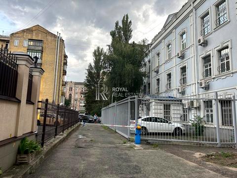 коммерческая по адресу Саксаганского ул., 90