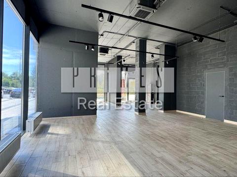 комерційна за адресою Дніпровська набережна вул., 15-Д