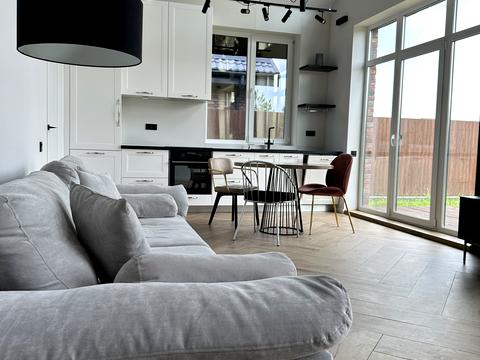 дом по адресу Амосова ул., 73а